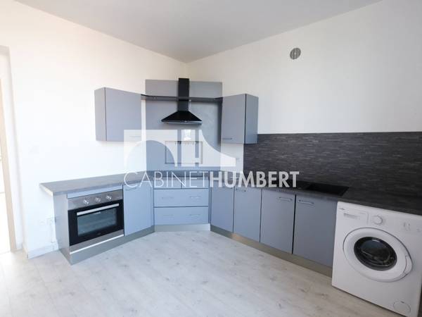 Location / Appartement 2 pièces de 50 m², Saint-Étienne, Rue Arago / Photo 2