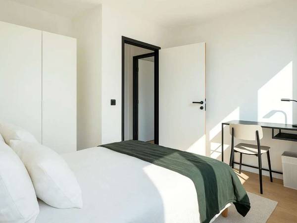 Colocation / Appartement 6 pièces de 135 m², Clichy, Rue Fernand Pelloutier / Photo 2