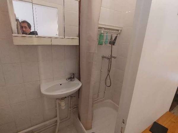 Sous-location / Studio de 24 m², Paris, Rue la Condamine / Photo 3
