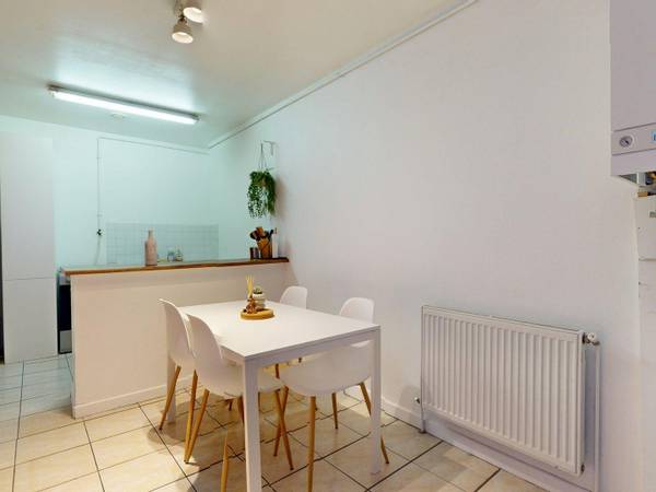 Location / Appartement 1 pièce de 31 m², Saint-Étienne, Rue Élisée Reclus / Photo 2