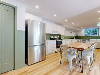 Colocation / 5 rooms apartment · 130 m², Montréal