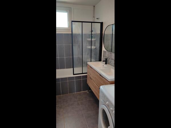 Colocation / Appartement 5 pièces de 83 m², Oullins-Pierre-Bénite / Photo 2