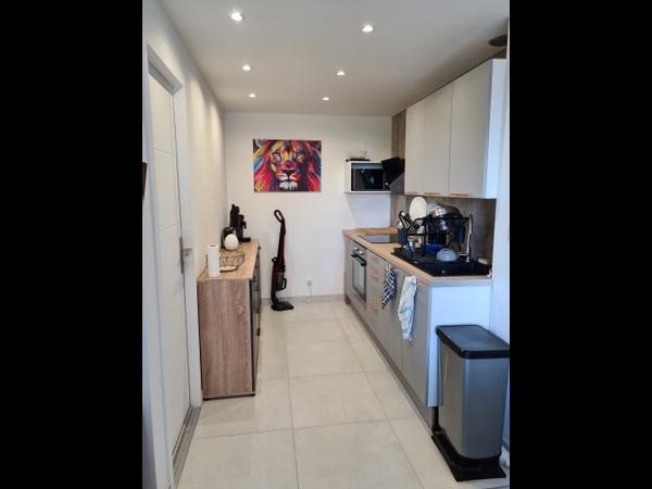 Colocation / Appartement 5 pièces de 86 m², Ville-la-Grand, Rue des Voirons / Photo 2