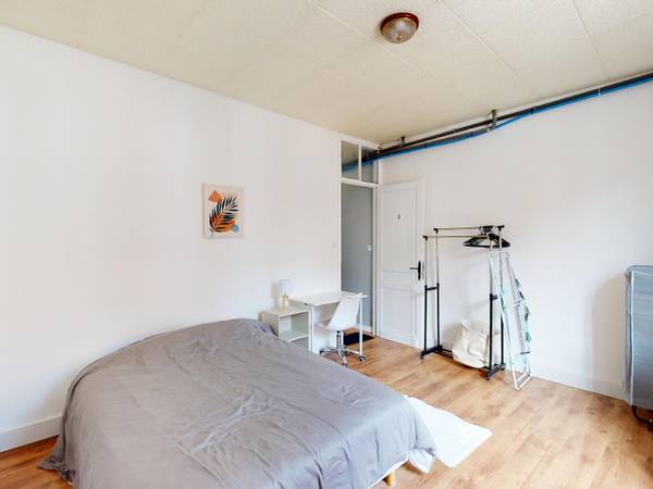 Colocation / Maison 4 pièces de 102 m², Roubaix, Rue de Denain / Photo 2