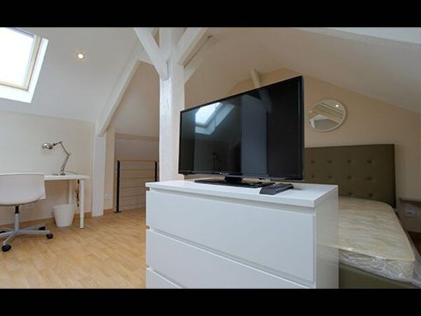 Colocation / Appartement 6 pièces de 95 m², Lille, Rue De Wazemmes / Photo 2