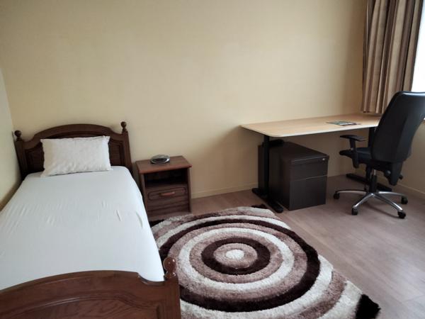 Colocation / Appartement 1 pièce de 50 m², Berchem-Sainte-Agathe, Avenue de la Bergère / Photo 2