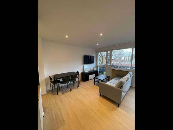 Colocation / Appartement 5 pièces de 85 m², Annecy, Rue des Étoiles / Photo 2