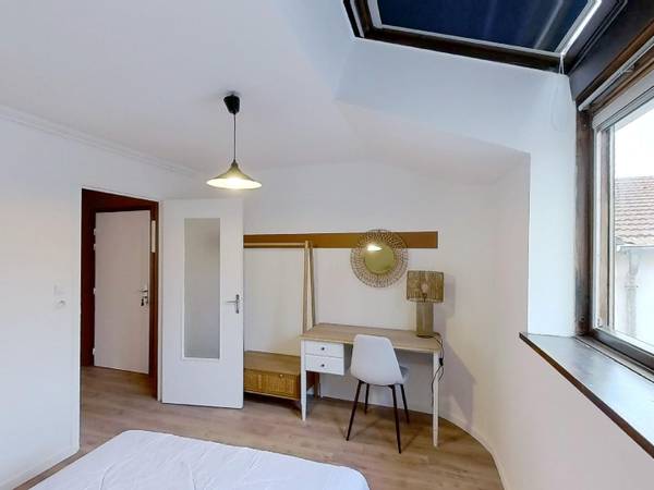 Colocation / Appartement 5 pièces de 80 m², Nancy, Place des Vosges / Photo 2