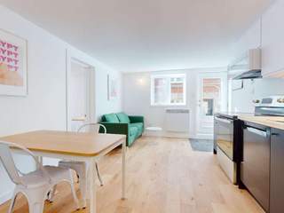 Rental / Immeuble 1 pièce de 35 m², Montréal, Northmount Avenue