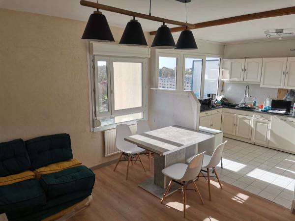 Colocation / Appartement 5 pièces de 84 m², Le Mans, Rue Galilée / Photo 2
