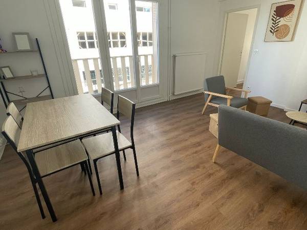 Colocation / Appartement 5 pièces de 72 m², Clermont-Ferrand, Rue de l'Oradou / Photo 6