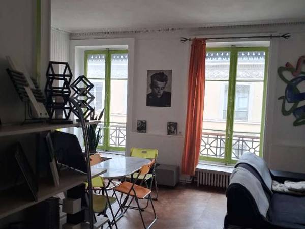 Homestay / 6-bedroom flat · 70 m², Lyon, Rue Paul Chenavard / Photo 2