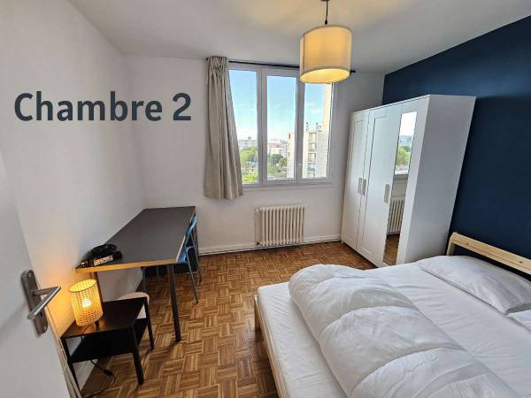 Colocation / Appartement 4 pièces de 66 m², Vénissieux, Avenue Francis de Pressensé / Photo 2