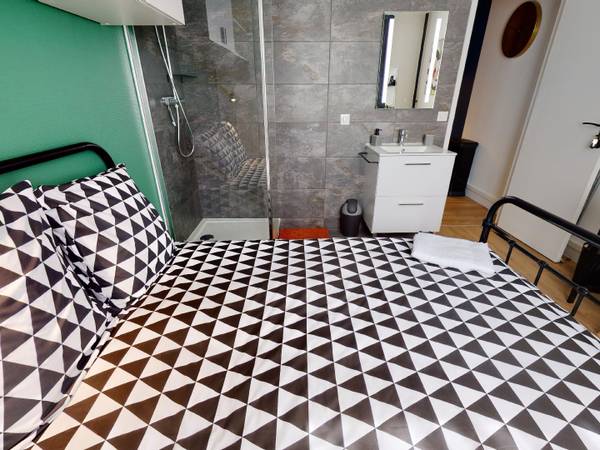 Colocation / Appartement 5 pièces de 85 m², Lyon, Rue Philippe Fabia / Photo 2