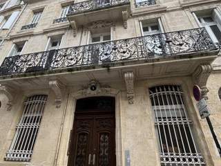 Location / Appartement 6 pièces de 182 m², Bordeaux, 5 Rue Cornac