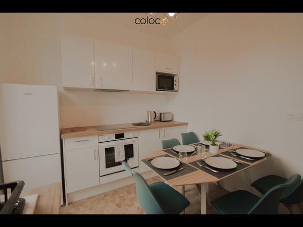 Colocation / Appartement 6 pièces de 78 m², Saint-Denis, Rue Quinsonnas / Photo 2