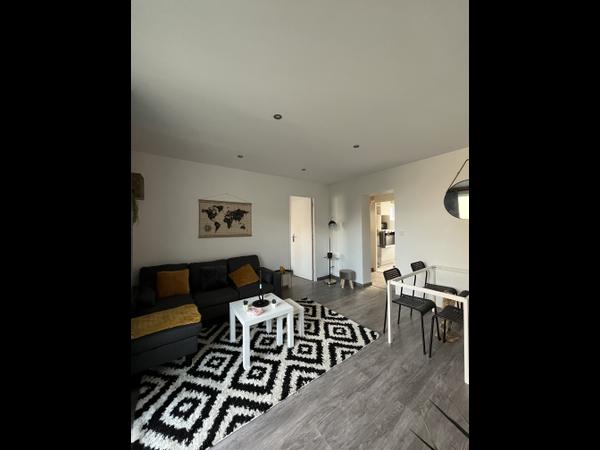 Colocation / Appartement 5 pièces de 73 m², Pessac, Avenue du Docteur Nancel Pénard / Photo 2