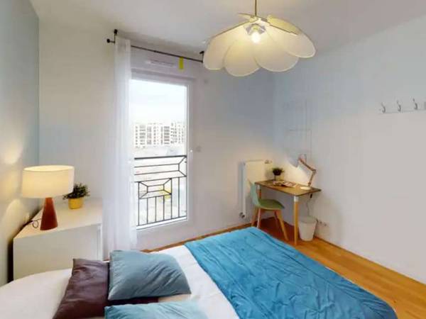 Colocation / Appartement 7 pièces de 85 m², Saint-Ouen-sur-Seine, Rue Toni Morrison / Photo 2