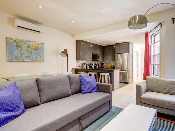 Sous-location / Appartement 8 pièces de 160 m², Montréal, Rue de Bullion / Photo 2