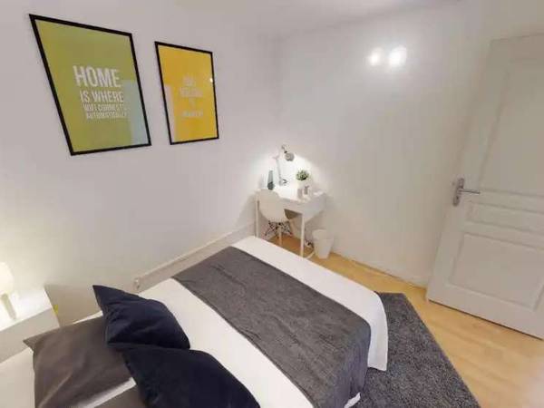 Colocation / Appartement 6 pièces de 72 m², Lille, Rue Jeanne d'Arc / Photo 2