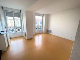 Location / Studio de 23 m², Roanne, 21 Rue Jean Jaures