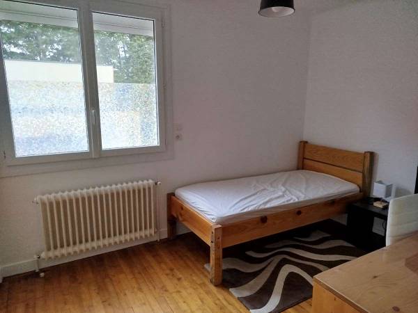 Colocation / Maison 1 pièce de 10 m², Carquefou, Rue des Monceaux / Photo 2