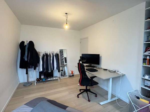 Colocation / Appartement 4 pièces de 150 m², Wavre, Place Polydore Beaufaux / Photo 2