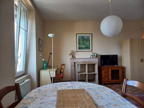 Location / Appartement 1 pièce, Quimper / Photo 2