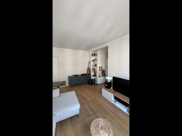 Sous-location / Appartement 2 pièces de 42 m², Paris, Rue Saint-Dominique / Photo 2