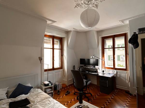 Colocation / Appartement 4 pièces de 100 m², Lausanne, Place de la Riponne / Photo 2
