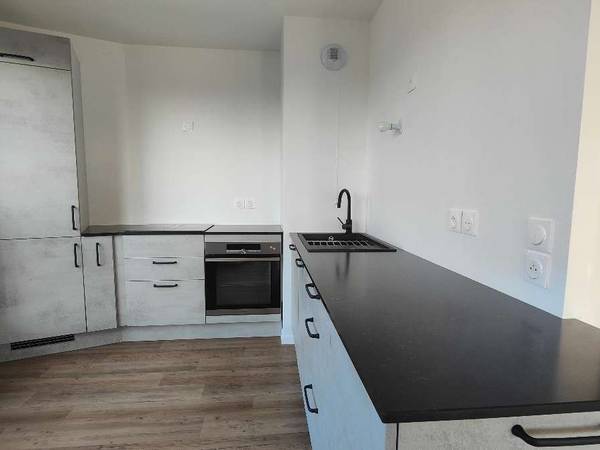 Chambre chez l'habitant / Appartement 4 pièces de 94 m², Bobigny, Rue Abdelkader Mesli / Photo 12