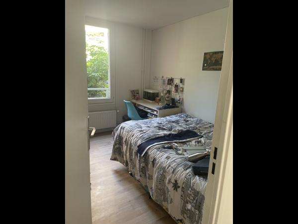 Colocation / Appartement 4 pièces de 90 m², Champs-sur-Marne, Allée Des Charmilles / Photo 6