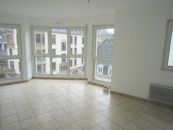 Colocation / Immeuble 5 pièces de 108 m², Strasbourg, Route du Polygone / Photo 2