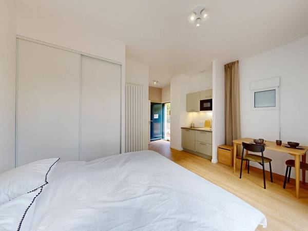 Location / Appartement 1 pièce de 22 m², Vanves, 6 Rue Hoche / Photo 16
