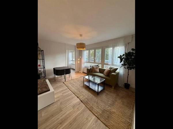Colocation / Appartement 4 pièces de 64 m², Oullins-Pierre-Bénite, Boulevard de l'Europe (Oullins) / Photo 2