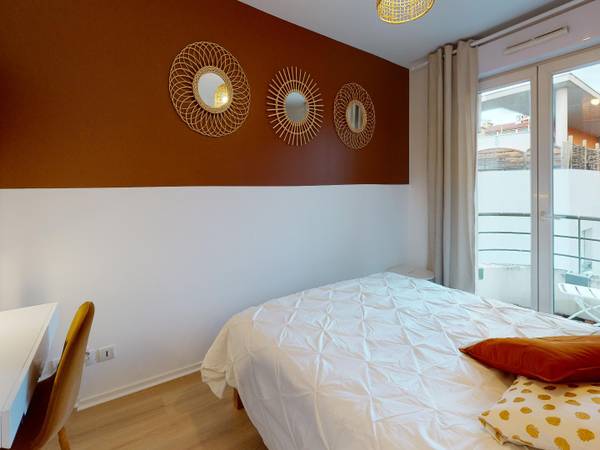 Colocation / Appartement 5 pièces de 80 m², Vénissieux, Avenue Marcel Paul / Photo 2