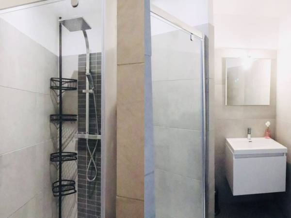 Colocation / Appartement 5 pièces de 76 m², Nice, Avenue des Arènes de Cimiez / Photo 10