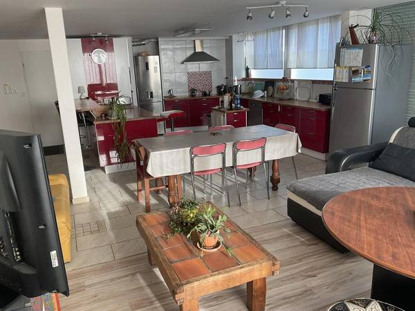 Sous-location / Maison 7 pièces de 240 m², Bordeaux, Rue de Bègles / Photo 2