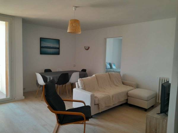 Colocation / Appartement 6 pièces de 97 m², Perpignan, Place de Montbolo / Photo 2