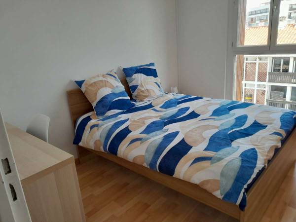 Colocation / Appartement 6 pièces de 110 m², Perpignan, Place de Montbolo / Photo 2