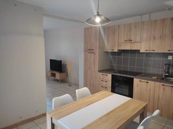 Colocation / Appartement 3 pièces de 60 m², Narbonne, Rue Edgar Quinet / Photo 2