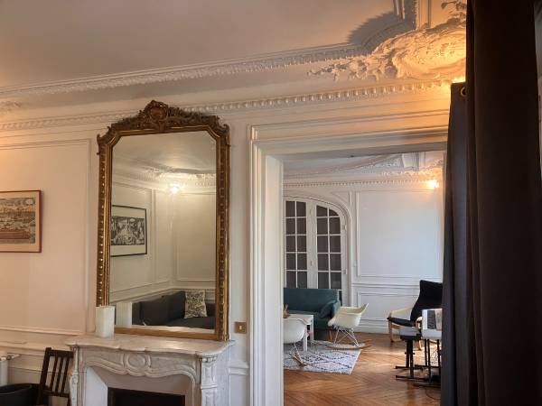Colocation / Appartement 6 pièces de 160 m², Paris, Boulevard Barbès / Photo 2
