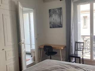 Room share, 6 rooms apartment, Paris