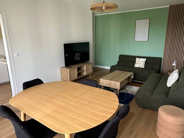 Colocation / Appartement 5 pièces de 97 m², Orléans, Rue du Capitaine Gustave de Boissieu / Photo 2