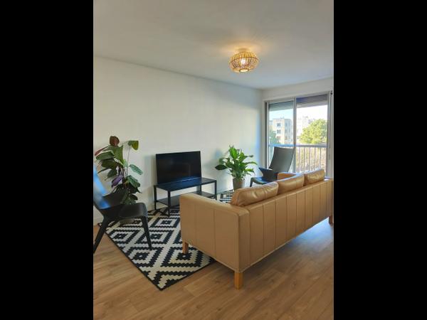 Colocation / Appartement 4 pièces de 70 m², Toulouse, Rue de Cugnaux / Photo 2