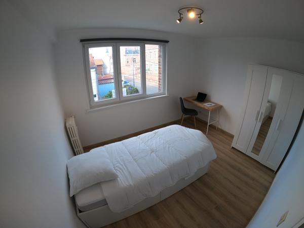 Colocation / Appartement 5 pièces de 76 m², Lille, Rue Clément Ader / Photo 2
