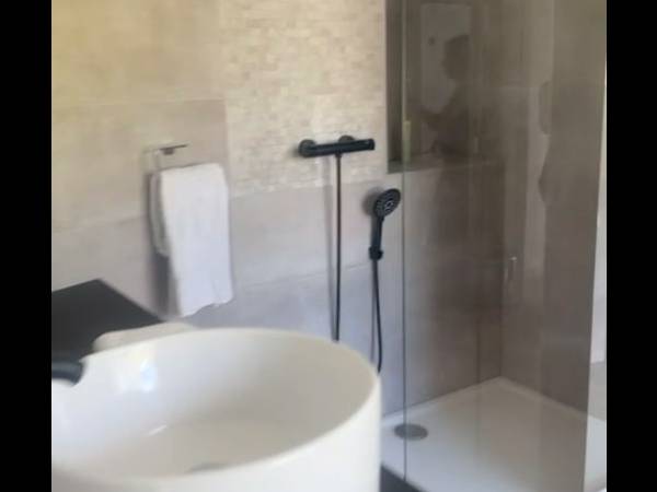 Colocation / Maison 6 pièces de 175 m², Lyon, Allée des Cavatines / Photo 6