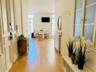 Colocation / Appartement 5 pièces de 113 m², Toulon, Rue Regimbaud