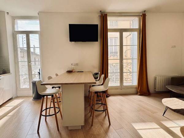 Colocation / Appartement 5 pièces de 113 m², Toulon, Rue Regimbaud / Photo 2