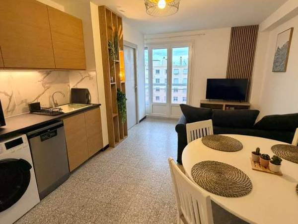 Colocation / Appartement 5 pièces de 72 m², Lyon / Photo 2
